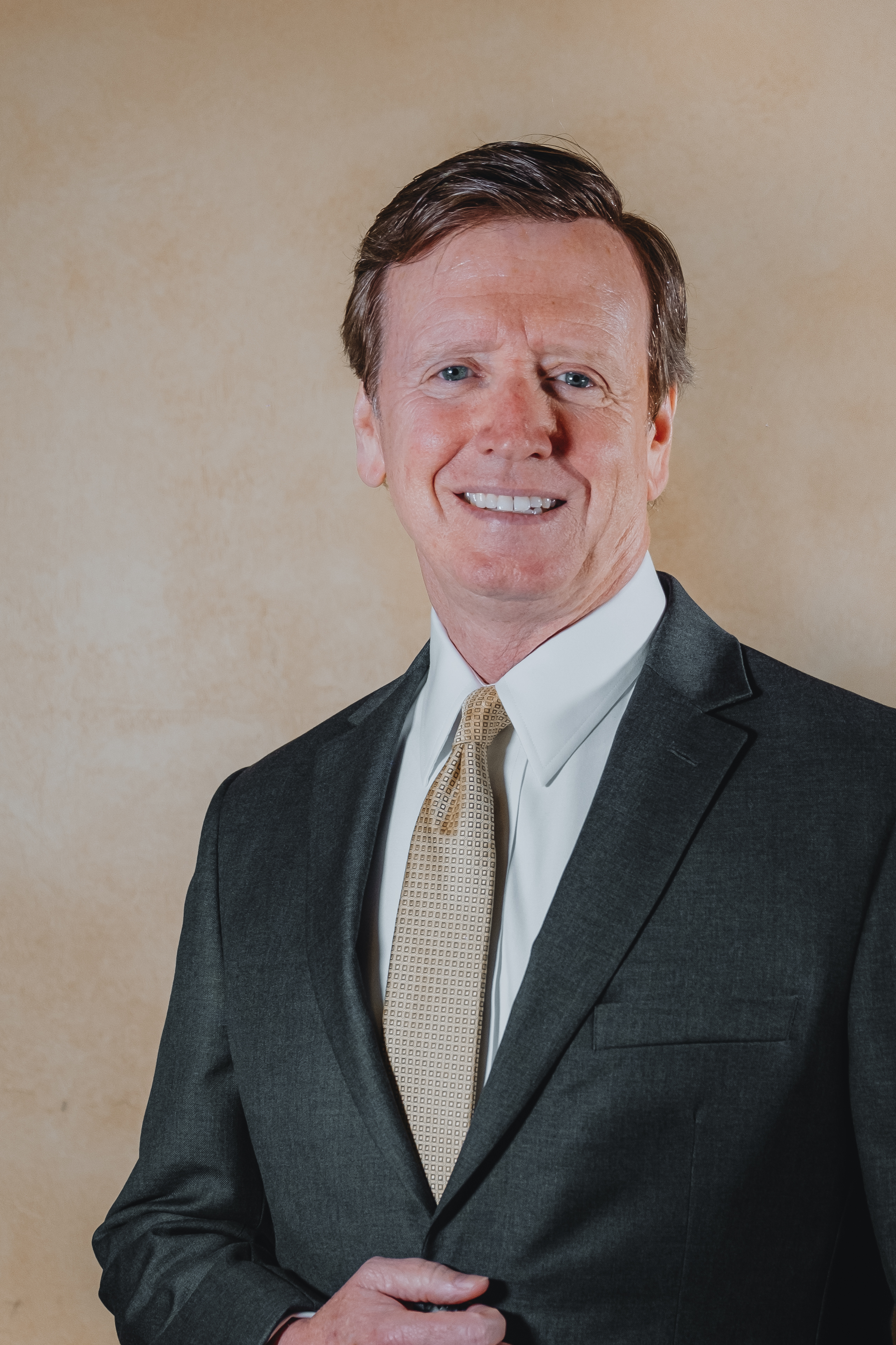 Mr. Richard Douglas Lyons